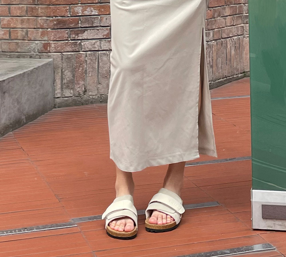 EVERAU?? Adjustable Strap Embossed Slip-on Summer Sandal Slides Terrain - UGG EXPRESS