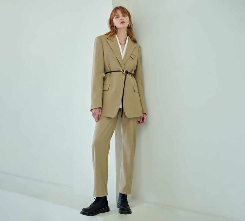 If you don’t have a pair of chunky Lace Up Leather Boots in your wardrobe, you need to add them pronto! Our classic black EVERAU Simona Boots are expertly-crafted from premium Australian leather and will last for seasons.