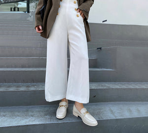 EVERAU® Women Leather Gold Buckle Embossed Low Block Heel Loafers Katia EVERAU